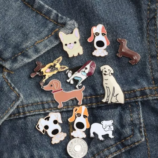 Broches de perritos hechos dibujos animados en 10 estilos distintos