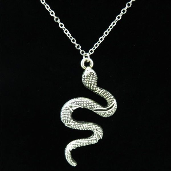 Collar de serpiente hecho en aleación de plata